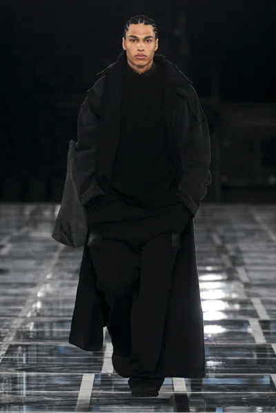 Look 19